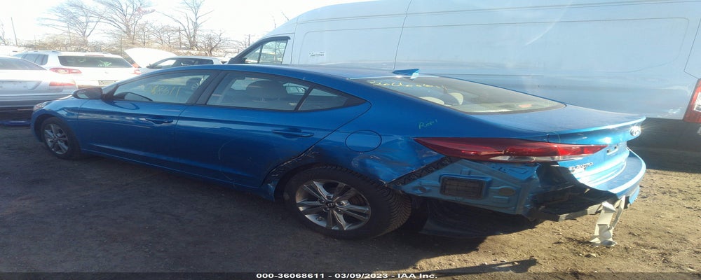 KMHD84LFXHU262819 2017 HYUNDAI ELANTRA photo no. 3