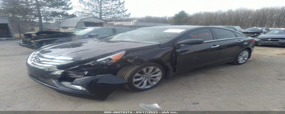 5NPEC4AB7BH318028 2011 HYUNDAI SONATA photo no. 2