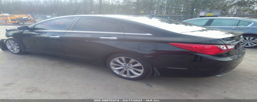5NPEC4AB7BH318028 2011 HYUNDAI SONATA photo no. 3