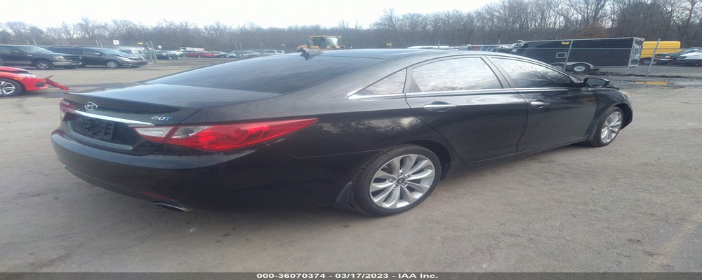 5NPEC4AB7BH318028 2011 HYUNDAI SONATA photo no. 4