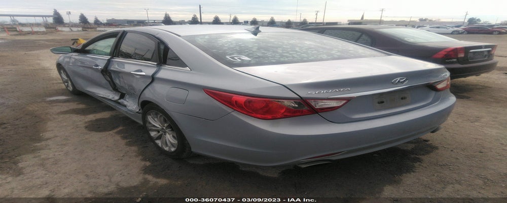 5NPEC4AB9BH315681 2011 HYUNDAI SONATA photo no. 3