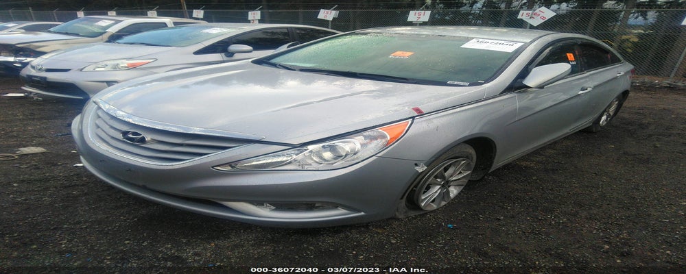 5NPEB4AC1DH583168 2013 HYUNDAI SONATA photo no. 2
