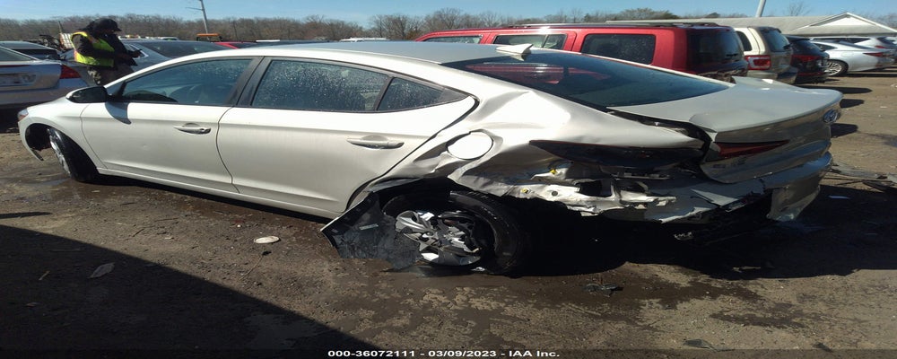 KMHD74LF3HU083301 2017 HYUNDAI ELANTRA photo no. 3