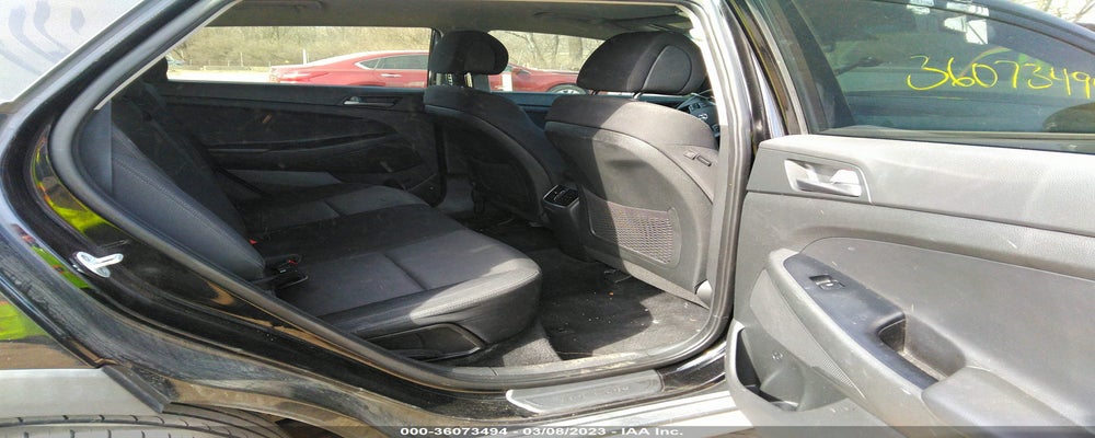 KM8J33A25HU378442 2017 HYUNDAI TUCSON photo no. 8