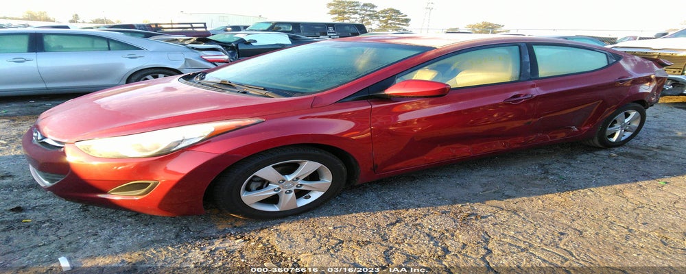 5NPDH4AE0DH240217 2013 HYUNDAI ELANTRA photo no. 2