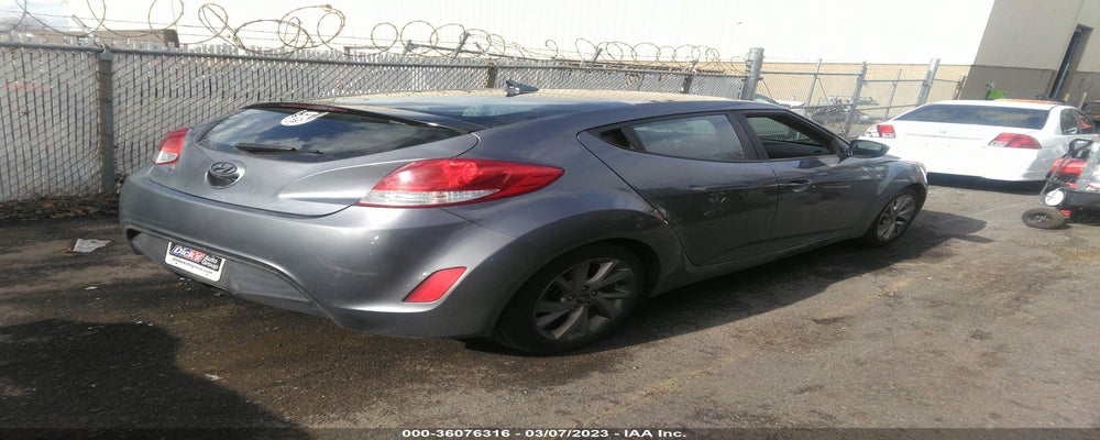 KMHTC6AD3HU311723 2017 HYUNDAI VELOSTER photo no. 4