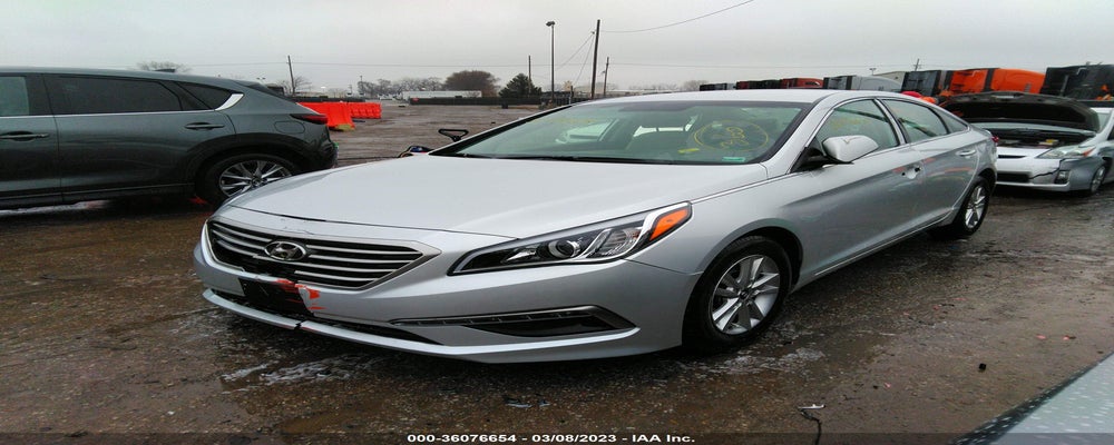 5NPE24AF0FH051214 2015 HYUNDAI SONATA photo no. 2