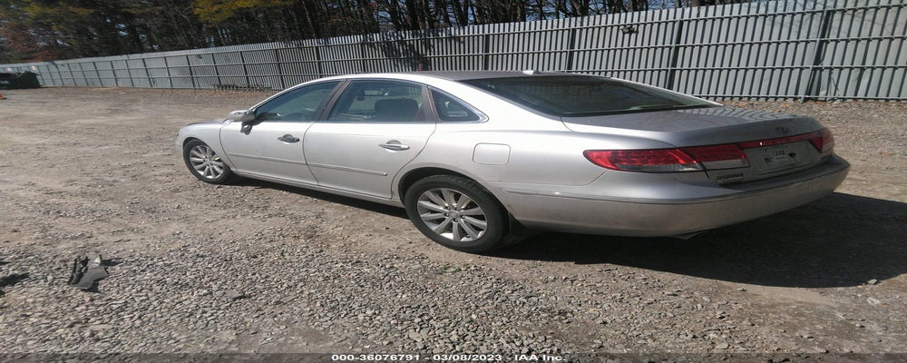 KMHFC4DF4AA451186 2010 HYUNDAI AZERA photo no. 3