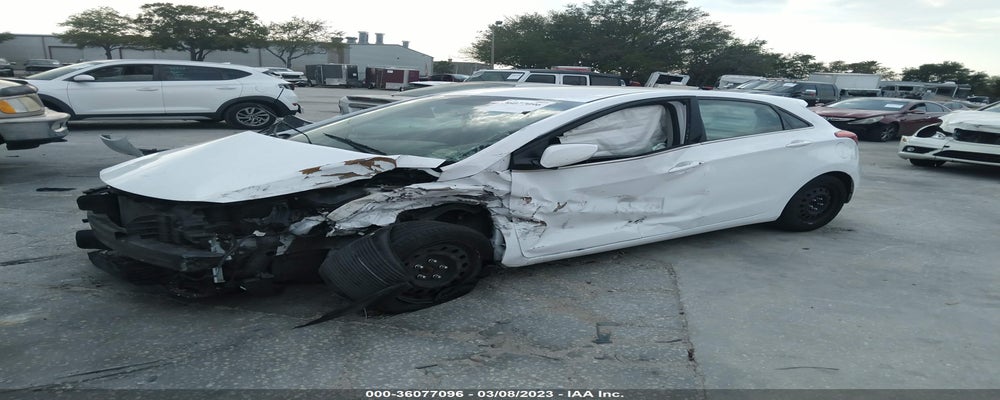 KMHD35LH0HU375636 2017 HYUNDAI ELANTRA GT photo no. 2