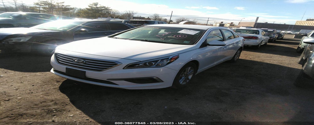 5NPE24AF8GH375030 2016 HYUNDAI SONATA photo no. 2