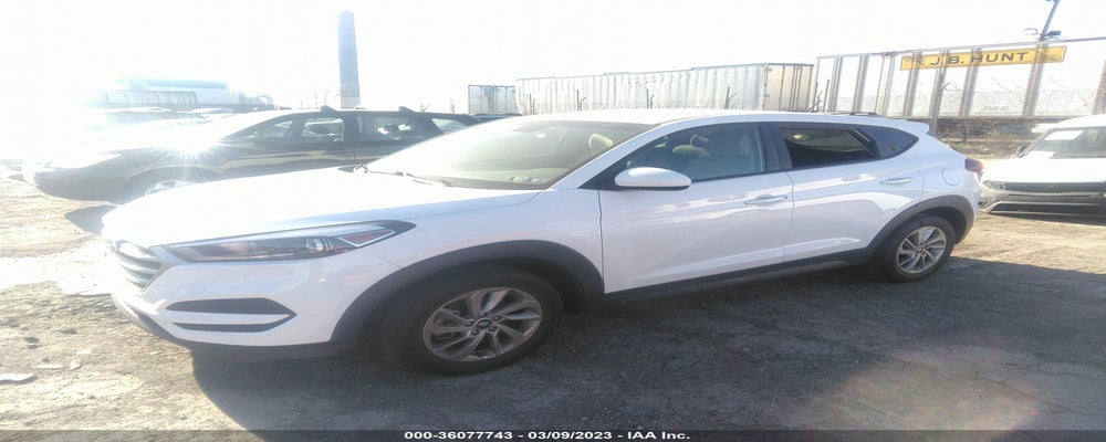 KM8J2CA42JU662718 2018 HYUNDAI TUCSON photo no. 2