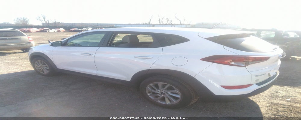 KM8J2CA42JU662718 2018 HYUNDAI TUCSON photo no. 3