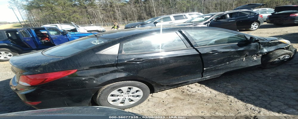 KMHCT4AE1HU358889 2017 HYUNDAI ACCENT photo no. 4