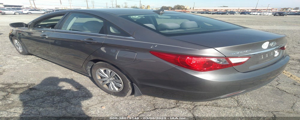 5NPEB4AC8BH097082 2011 HYUNDAI SONATA photo no. 3