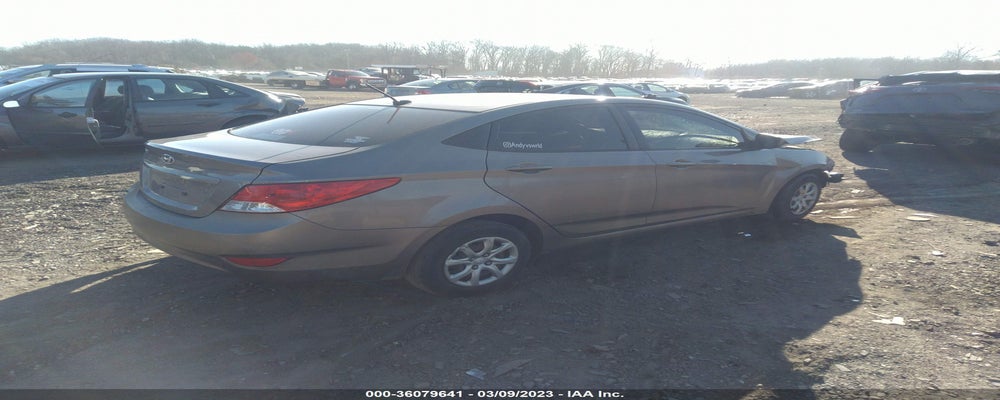 KMHCT4AE5DU489723 2013 HYUNDAI ACCENT photo no. 4