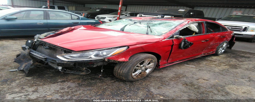 5NPE34AF0JH678923 2018 HYUNDAI SONATA photo no. 2