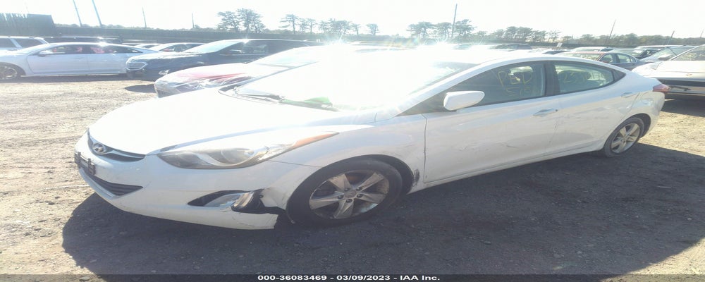 5NPDH4AE4DH381727 2013 HYUNDAI ELANTRA photo no. 2