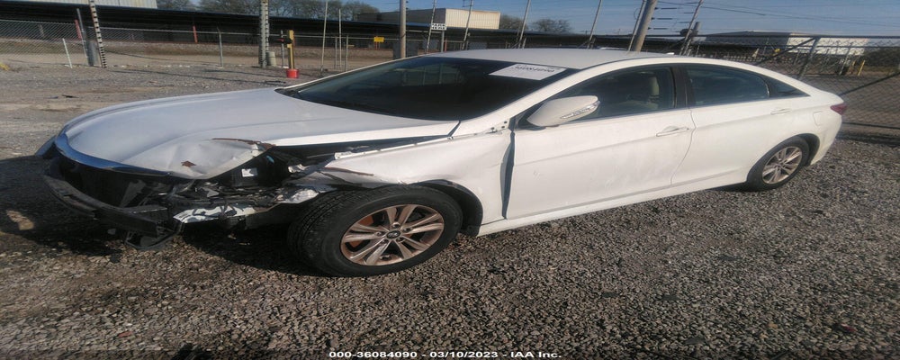 5NPEB4AC0EH886363 2014 HYUNDAI SONATA photo no. 2