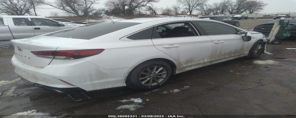 5NPE24AF7JH630046 2018 HYUNDAI SONATA photo no. 4