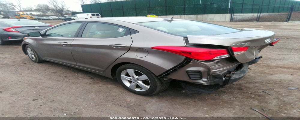 5NPDH4AE6DH431589 2013 HYUNDAI ELANTRA photo no. 3