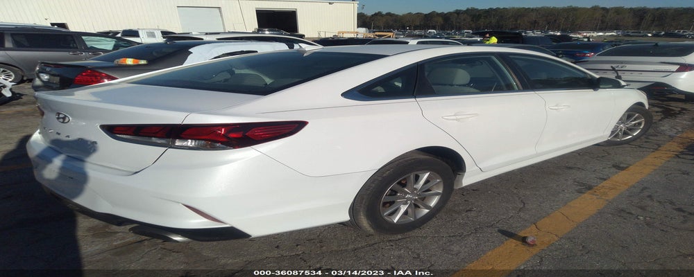 5NPE24AF5JH713796 2018 HYUNDAI SONATA photo no. 4