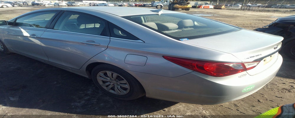 5NPEB4AC7BH038640 2011 HYUNDAI SONATA photo no. 3