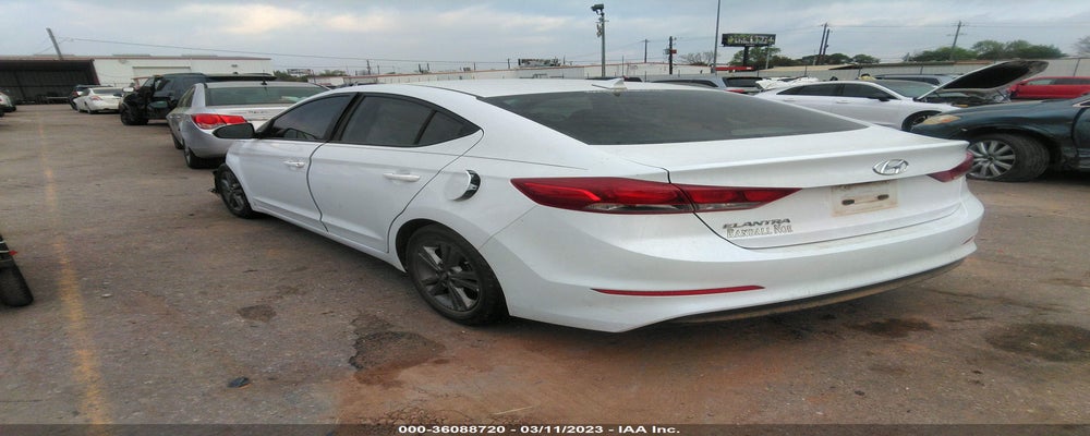 5NPD84LF0JH396324 2018 HYUNDAI ELANTRA photo no. 3