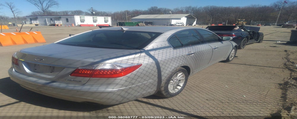 KMHGC4DE4BU137047 2011 HYUNDAI GENESIS photo no. 4