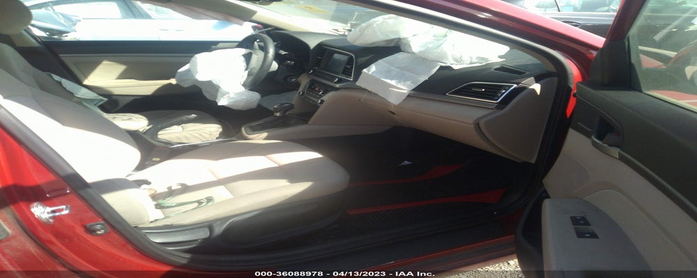 KMHD84LF2HU383070 2017 HYUNDAI ELANTRA photo no. 5
