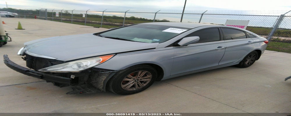 5NPEB4AC6DH793832 2013 HYUNDAI SONATA photo no. 2