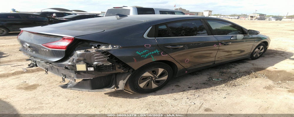 KMHC75LC7JU067681 2018 HYUNDAI IONIQ HYBRID photo no. 4