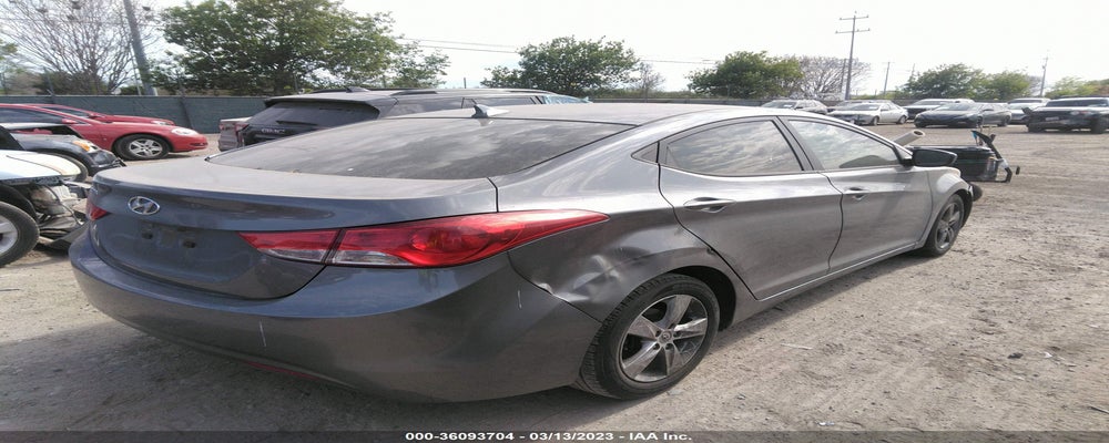 5NPDH4AE7DH337981 2013 HYUNDAI ELANTRA photo no. 4