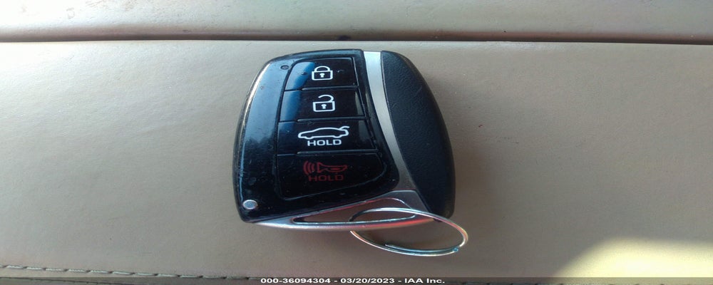 KMHGN4JE4FU023523 2015 HYUNDAI GENESIS photo no. 11