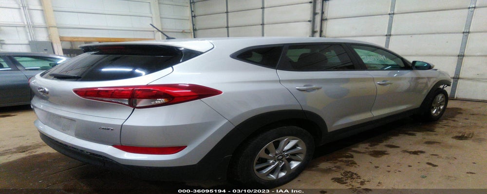 KM8J2CA48JU701599 2018 HYUNDAI TUCSON photo no. 4