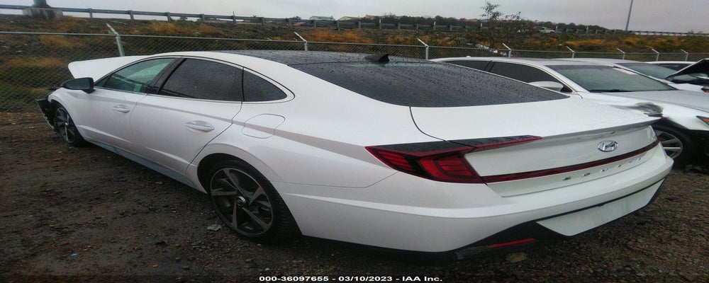 KMHL44J24NA215192 2022 HYUNDAI SONATA photo no. 3