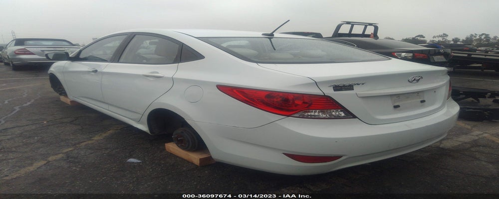 KMHCT4AE5DU330183 2013 HYUNDAI ACCENT photo no. 3