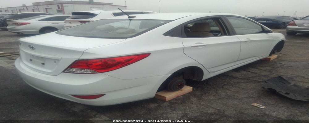 KMHCT4AE5DU330183 2013 HYUNDAI ACCENT photo no. 4