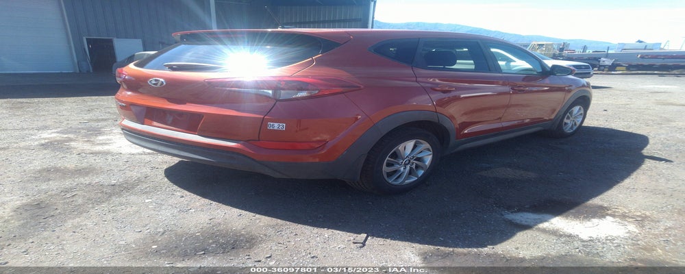 KM8J23A47HU387082 2017 HYUNDAI TUCSON photo no. 4