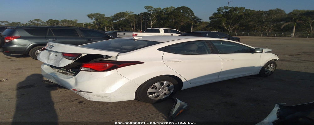 5NPDH4AE9GH776166 2016 HYUNDAI ELANTRA photo no. 4