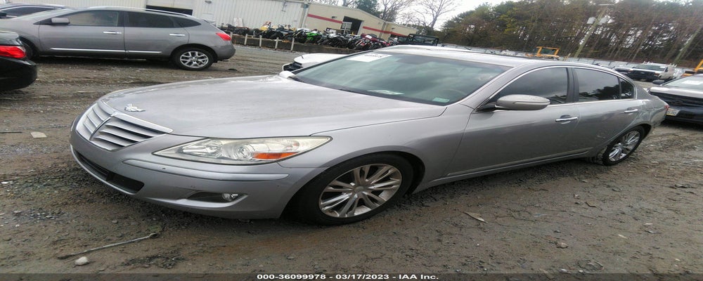 KMHGC4DF7BU131672 2011 HYUNDAI GENESIS photo no. 2