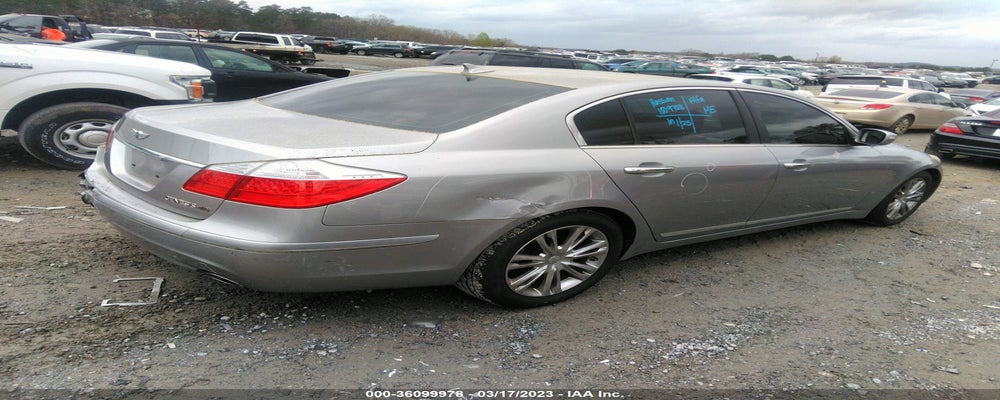 KMHGC4DF7BU131672 2011 HYUNDAI GENESIS photo no. 4