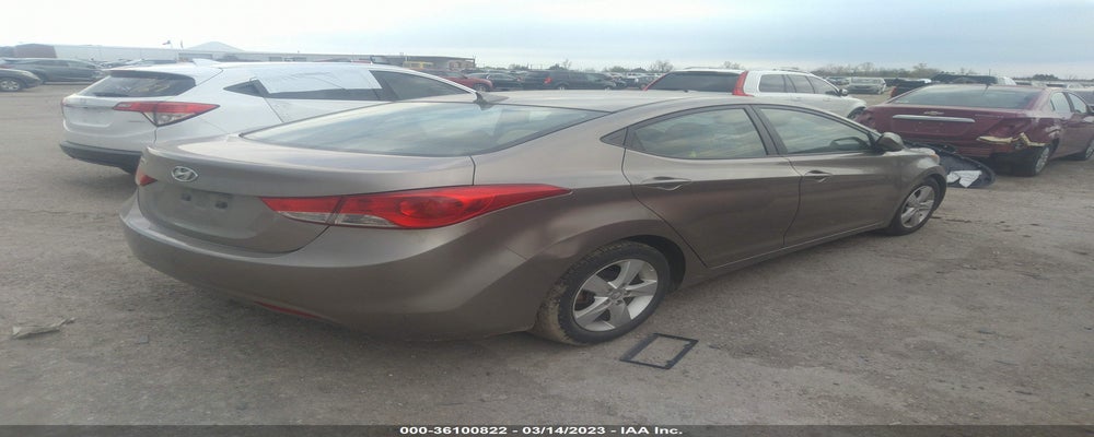 5NPDH4AE1DH322036 2013 HYUNDAI ELANTRA photo no. 4