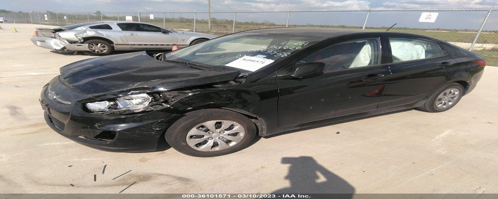 KMHCT4AE3GU985558 2016 HYUNDAI ACCENT photo no. 2