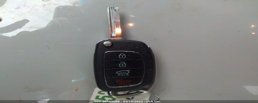KM8SMDHF8HU207846 2017 HYUNDAI SANTA FE photo no. 11