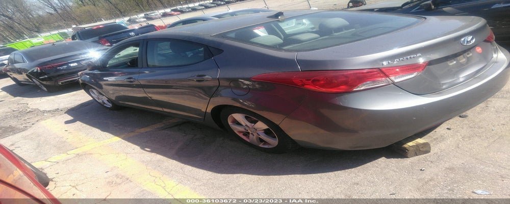 5NPDH4AE9DH239731 2013 HYUNDAI ELANTRA photo no. 3