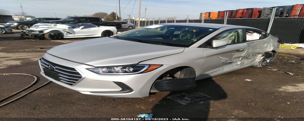KMHD84LF1HU060984 2017 HYUNDAI ELANTRA photo no. 2