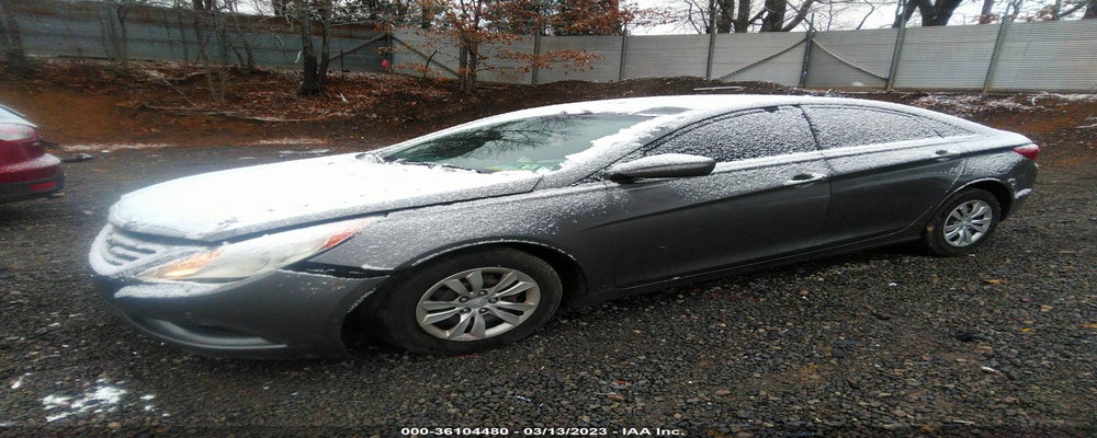 5NPEB4AC9BH183730 2011 HYUNDAI SONATA photo no. 2