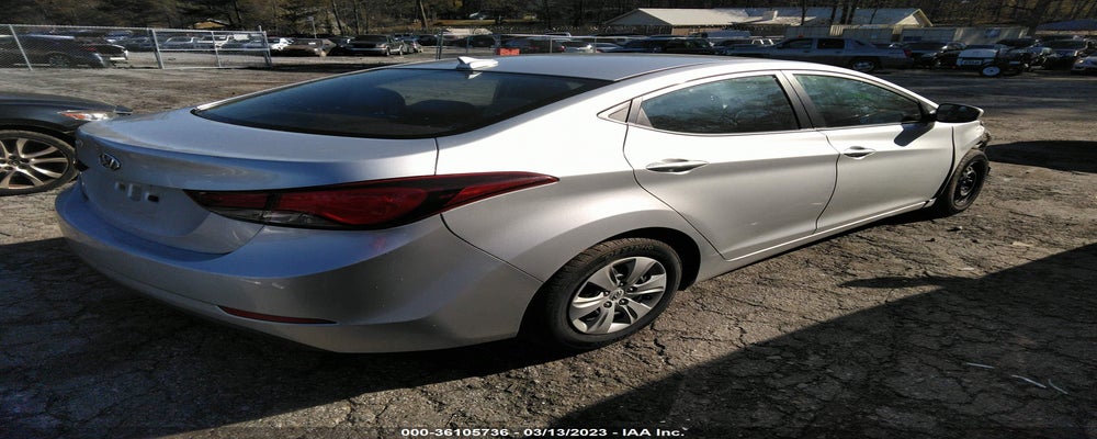 5NPDH4AE7GH734353 2016 HYUNDAI ELANTRA photo no. 4