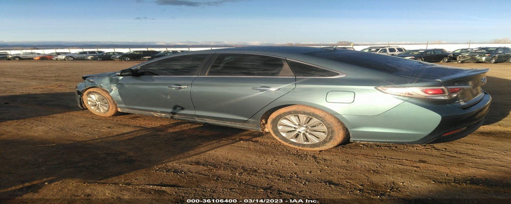 KMHE24L13GA036793 2016 HYUNDAI SONATA HYBRID photo no. 3
