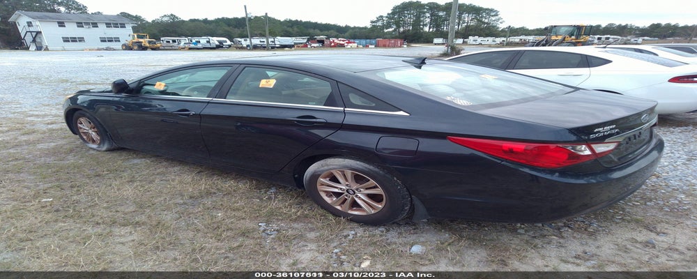 5NPEB4AC4BH124441 2011 HYUNDAI SONATA photo no. 3